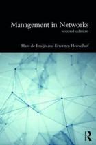 9781138211438 Management in Networks