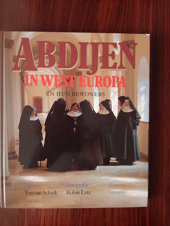 9789026105692-Abdijen-in-Eest-Europa-en-hun-bewoners