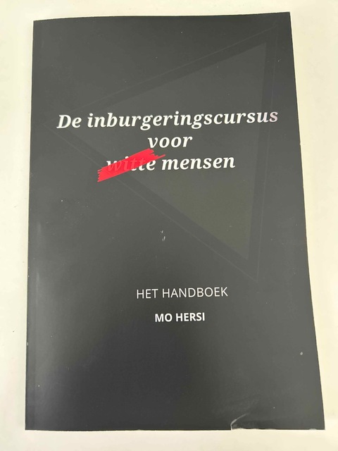 9789464186758-De-inburgeringscursus-voor-witte-mensen