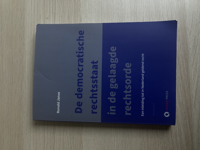 9789067043694-De-democratische-rechtsstaat-in-de-gelaagde-rechtsorde
