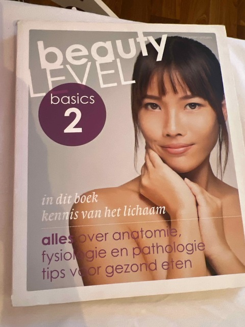 9789491277962-BEAUTY-LEVEL-BASICS-2-KENNIS-VAN-HET-LICHAAM