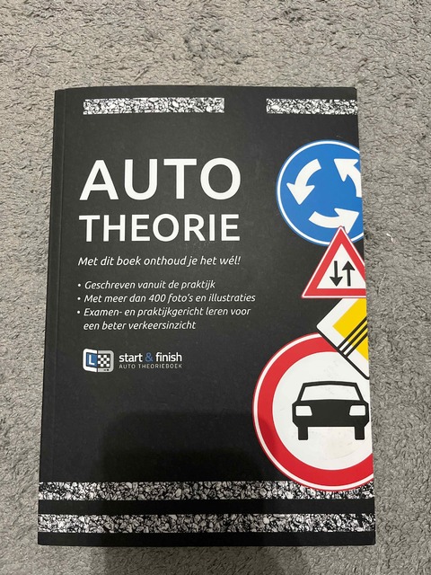 9789082782318-Auto-Theorie