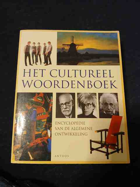 9789041401717-CULTUREEL-WOORDENBOEK-GOEDK-ED