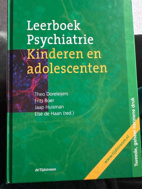 9789058982315-Leerboek-psychiatrie-kinderen-en-adolescenten