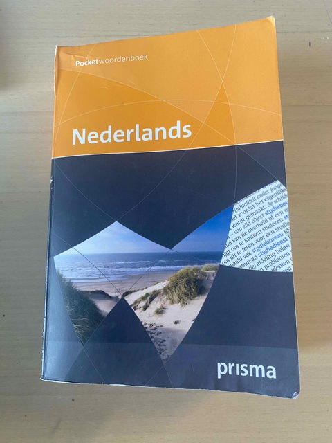 9789049100636-Prisma-pocketwoordenboek-Nederlands