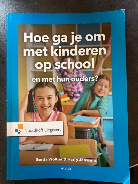 9789001994426-Hoe-ga-je-om-met-kinderen-op-school-en-met-hun-ouders