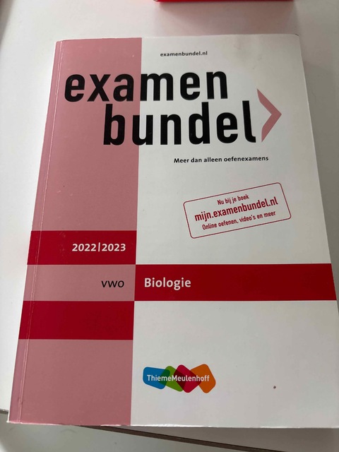 9789006639995-Examenbundel-vwo-Biologie-20222023