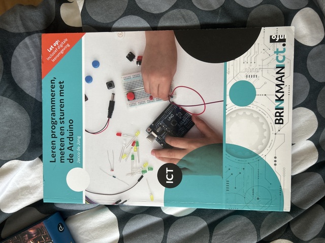9789037264999-Leren-programmeren-meten-en-sturen-met-Arduino-combipakket