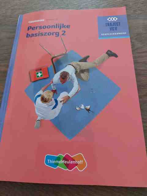 9789006910322-Persoonlijke-basiszorg-Theorieboek-Niveau-4