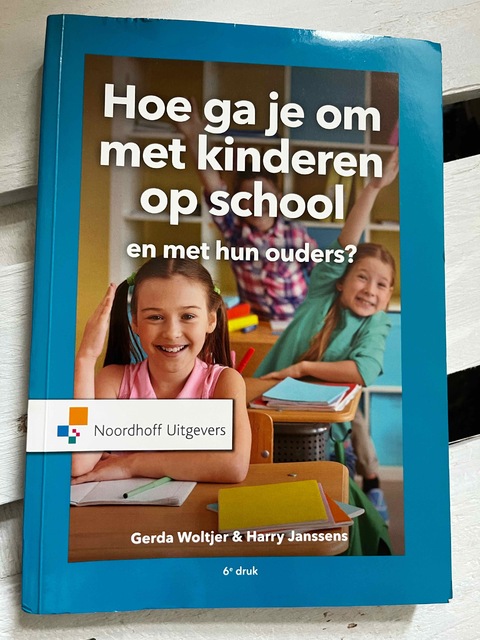 9789001994426-Hoe-ga-je-om-met-kinderen-op-school-en-met-hun-ouders