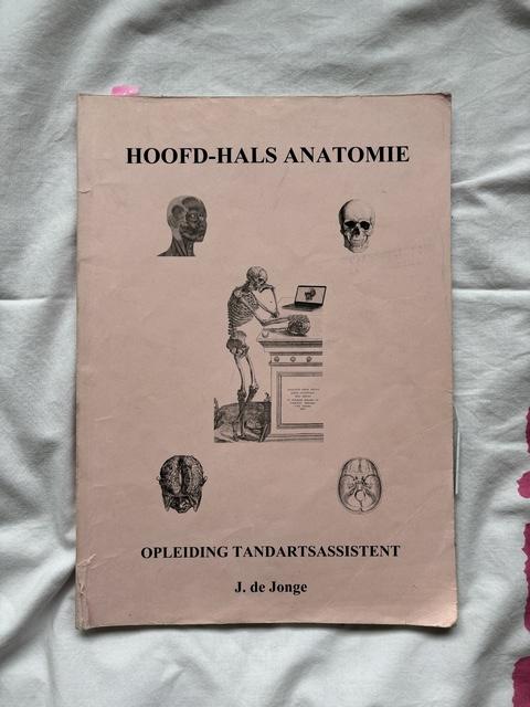 9789492208033-Hoofd-hals-anatomie