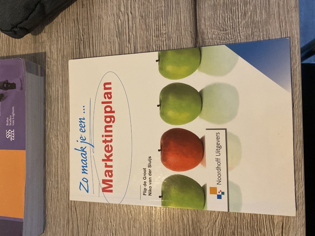 9789001303938-Zo-maak-je-een-marketingplan