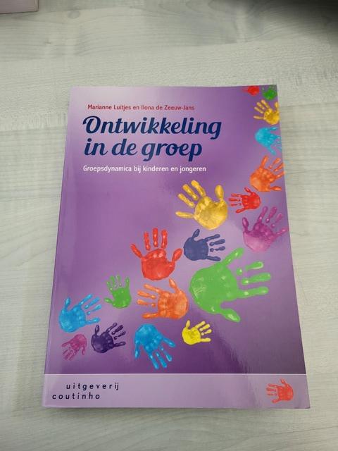 9789046905142-Ontwikkeling-in-de-groep