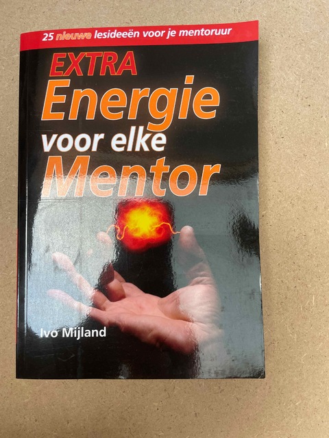 9789079596225-Extra-energie-voor-elke-mentor