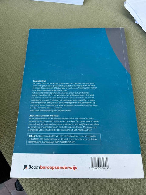 9789463971614-Klantreis-assortiment-en-visual-merchandising-folio