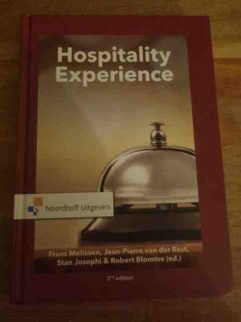 9789001885786-Hospitality-Experience