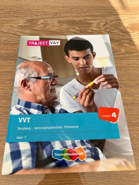9789006925180-VVT-1-Verpleeg-verzorgingshuizen-thuiszorg-niveau-4