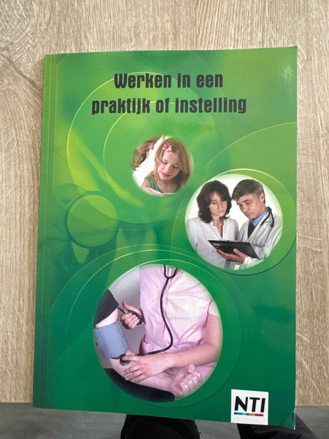 9789041504883-Werken-in-een-praktijk-of-instelling