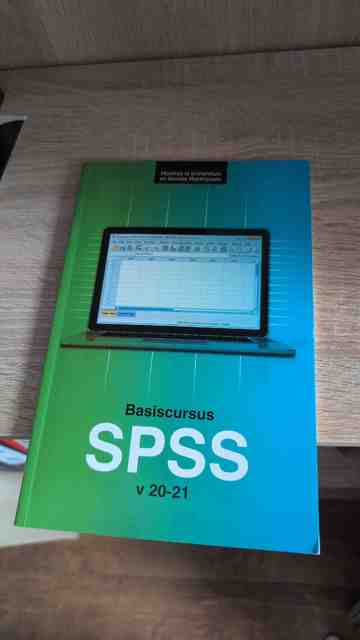 9789023249825-Basiscursus-SPSS-versie-20-21