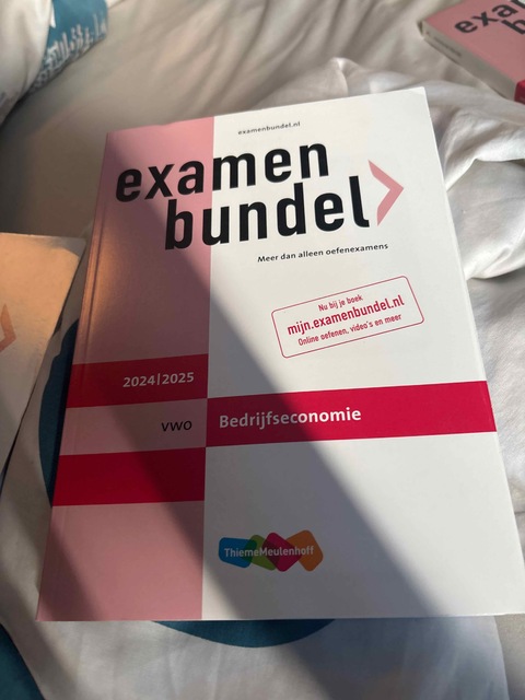 9789006315967-Examenbundel-vwo-bedrijfseconomie-20242025
