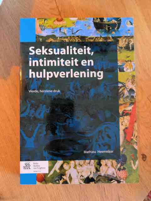 9789036803045-Seksualiteit-intimiteit-en-hulpverlening