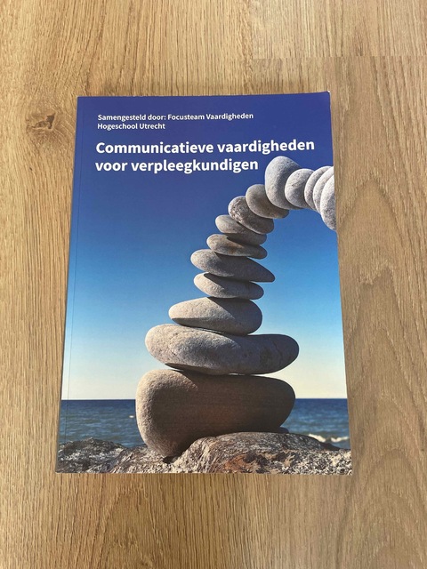 9789043035170-Communicatieve-vaardigheden-voor-verpleegkundigen