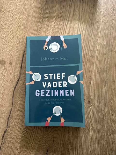 9789088509728-Stiefvadergezinnen