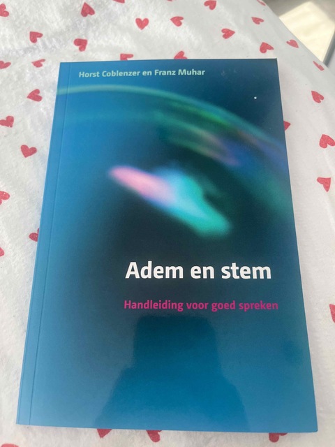 9789043035989-Adem-en-stem
