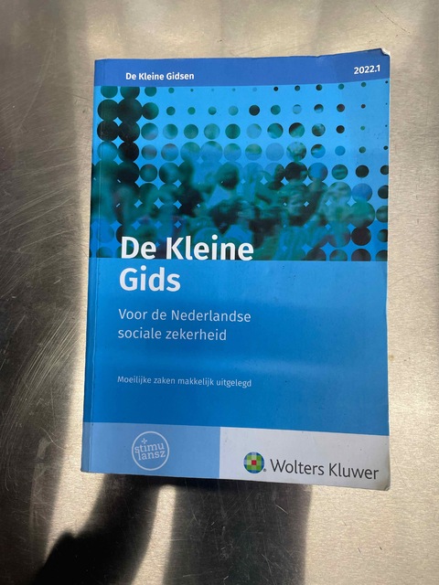 9789013166477-De-Kleine-Gids-voor-de-Nederlandse-sociale-zekerheid-2022.1