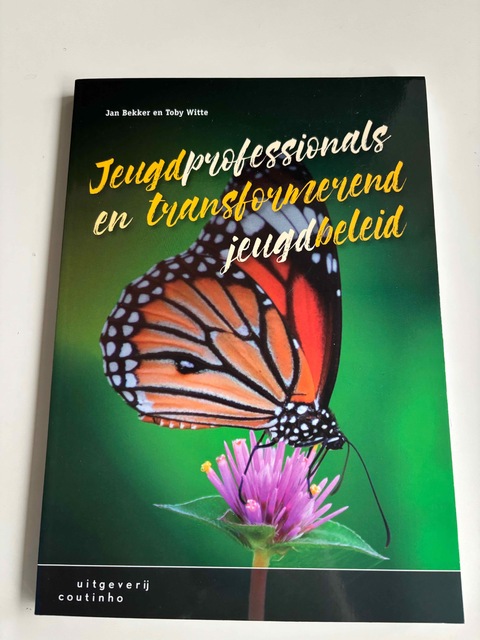 9789046905708-Jeugdprofessionals-en-transformerend-jeugdbeleid