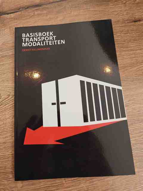 9789082064452-Basisboek-transportmodaliteiten