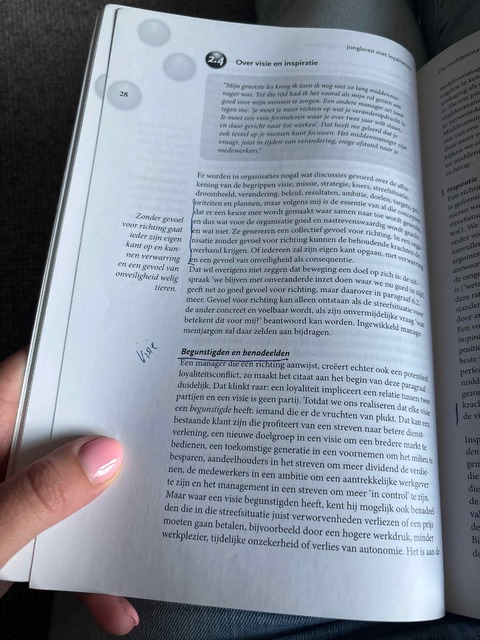 9789023246008-Jongleren-met-loyaliteiten