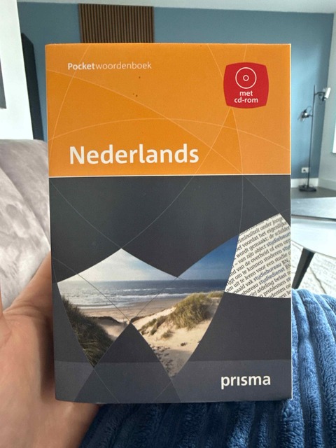 9789049100643-Prisma-pocketwoordenboek-Nederlands