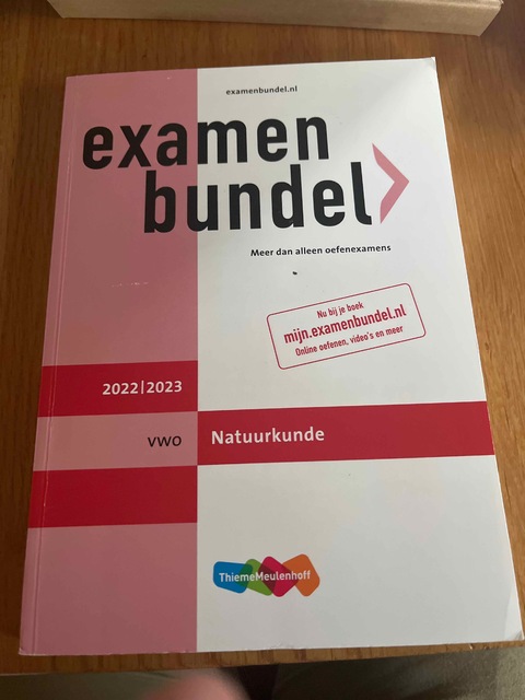 9789006639858-Examenbundel-vwo-Natuurkunde-20222023