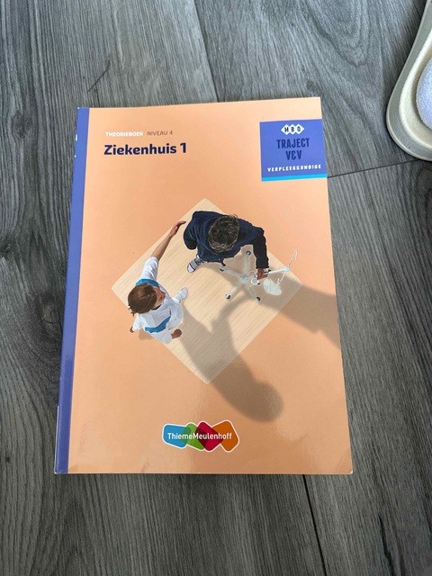 9789006910377-Ziekenhuis-1-niveau-4-Theorieboek