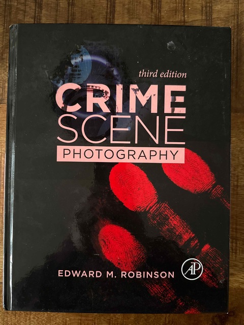 9780128027646-Crime-Scene-Photography