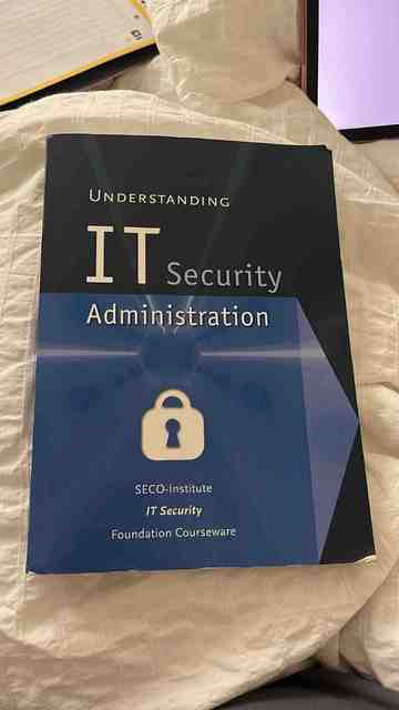 9789082978124-Understanding-IT-Security-Administration-