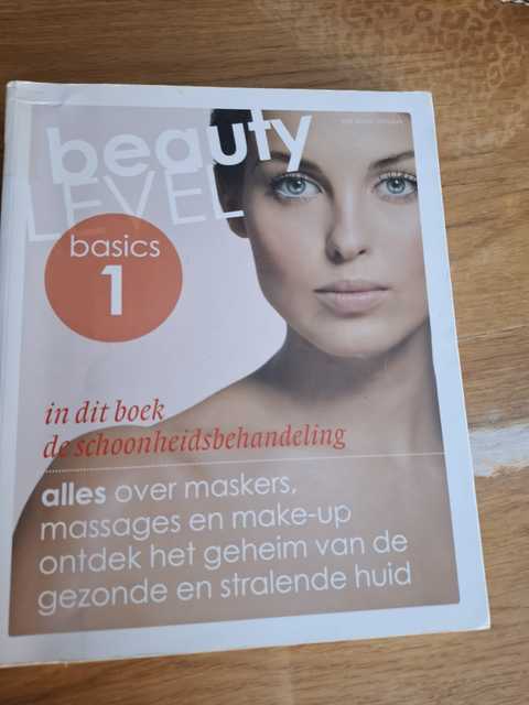 9789491277955-Beauty-Level-Basic-1-De-Schoonheidsbehandeling