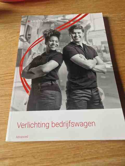 9789493302457-Verlichting-bedrijfswagen