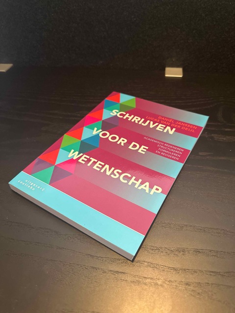 9789046906965-Schrijven-voor-de-wetenschap