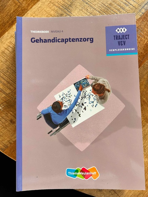 9789006910452-Gehandicaptenzorg-Niveau-4-Theorieboek