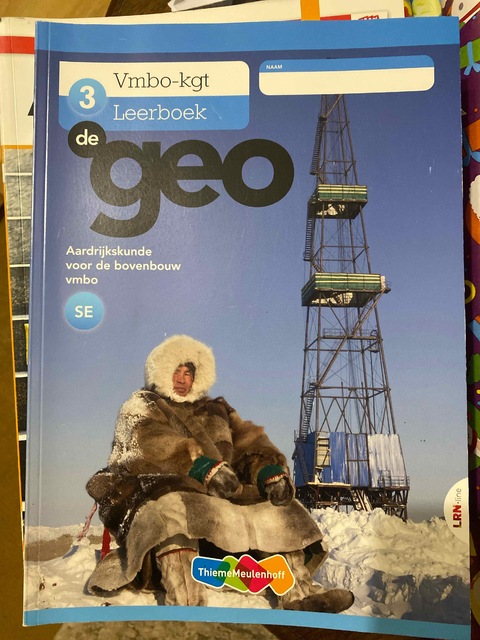 9789006237986-De-Geo-jaarboek-3-vmbo-kgt-SE