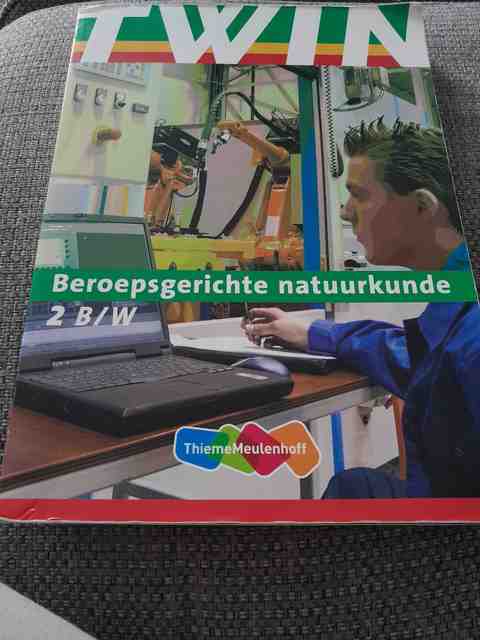 9789006840124-TWIN-Beroepsgerichte-natuurkunde-2-BW-Leerlingenboek