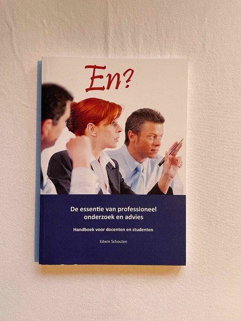 9789081537438-En-de-essentie-van-professioneel-onderzoek-en-advies
