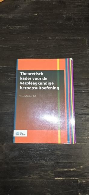 9789036824231-Theoretisch-kader-voor-de-verpleegkundige-beroepsuitoefening