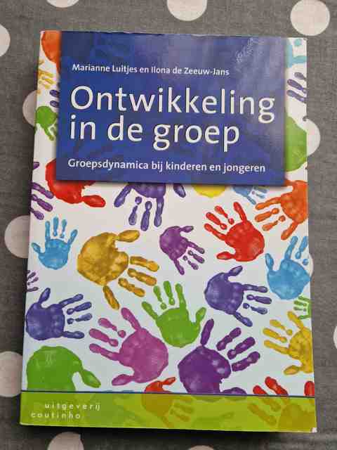 9789046902493-Ontwikkeling-in-de-groep