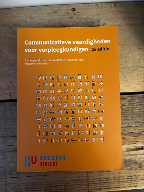 9789043038874-Communicatieve-vaardigheden-voor-verpleegkundigen-2e-custom-editie