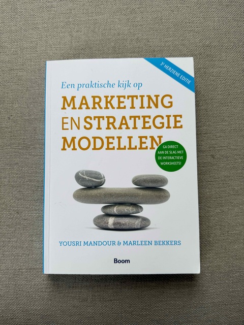 9789058754530-Een-praktische-kijk-op-marketing-en-strategiemodellen