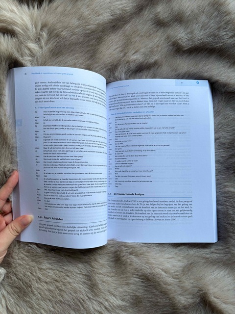 9789036814355-Praktijkboek-praten-met-kinderen-over-kindermishandeling