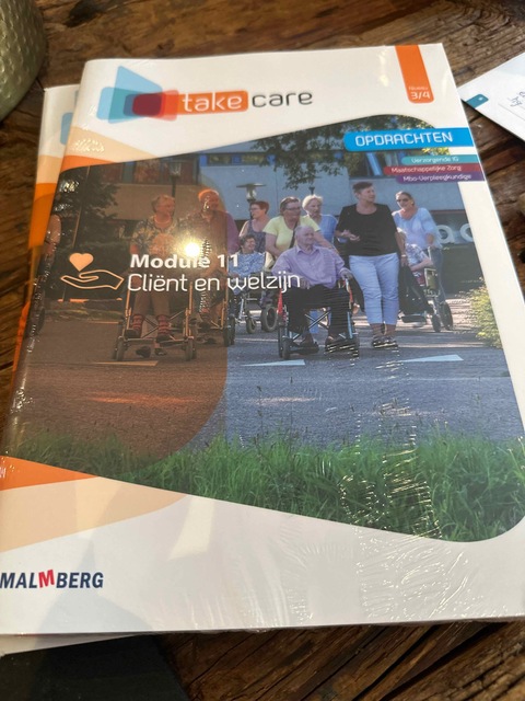9789402069884-Take-Care-set-Niveau-3-verzorgende-IG-Theorieboek